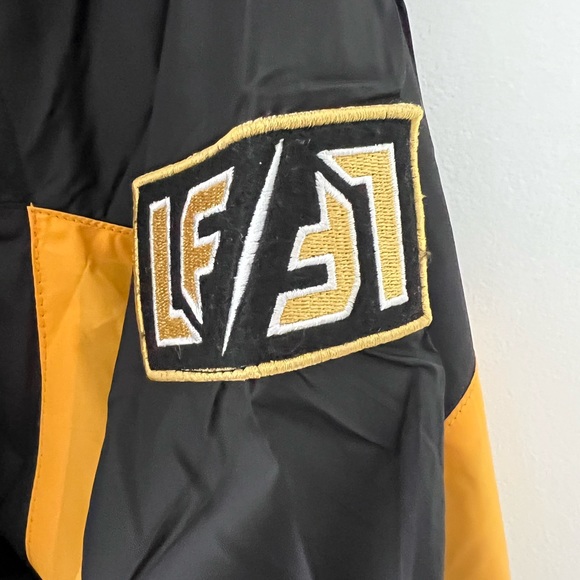Cropped Windbreaker from LF - Picture 10 of 12